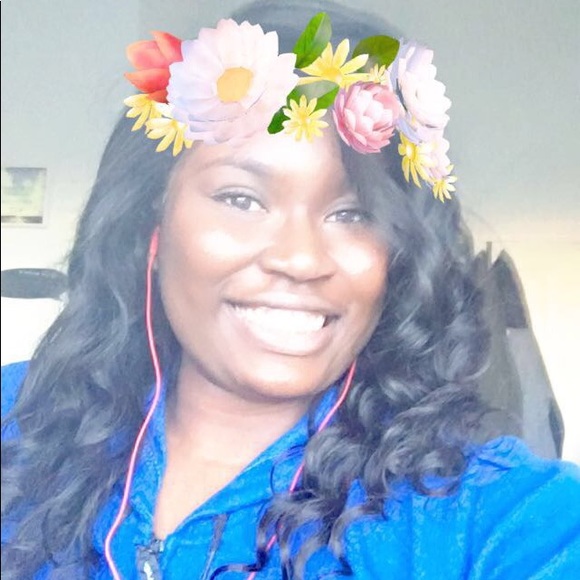 Meet your Posher, Erin - Picture 1 of 1